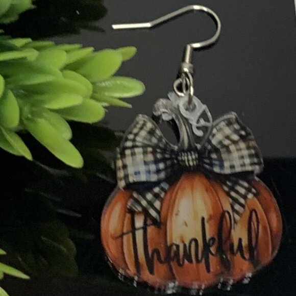 Pumpkin Earring, Fall Earring, Funny Food Earring, Gift, Thanksgiving Earring - Picture 3 of 4